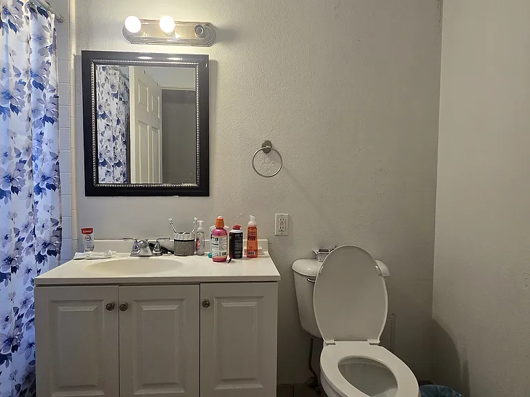 969 Temple Dr #2 — Photo 4