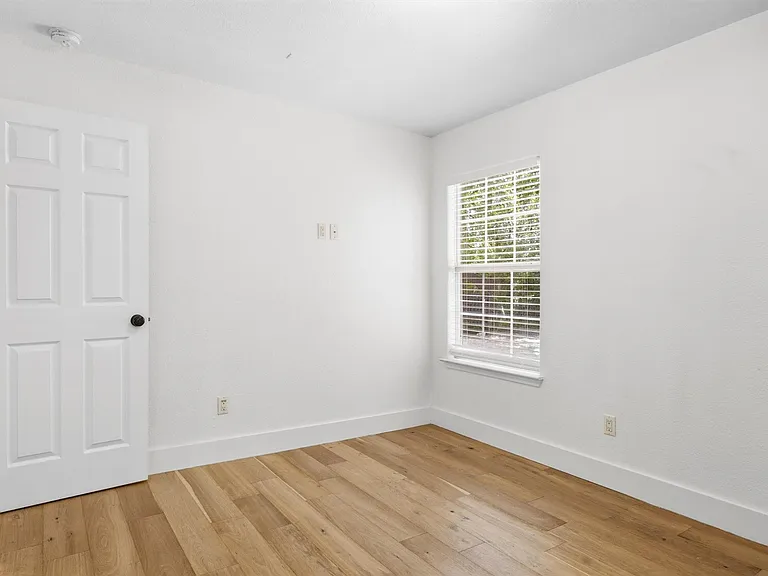 6802 Villita Avenida St — Photo 33