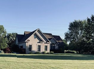 36563 Mills Rd, North Ridgeville, OH 44039