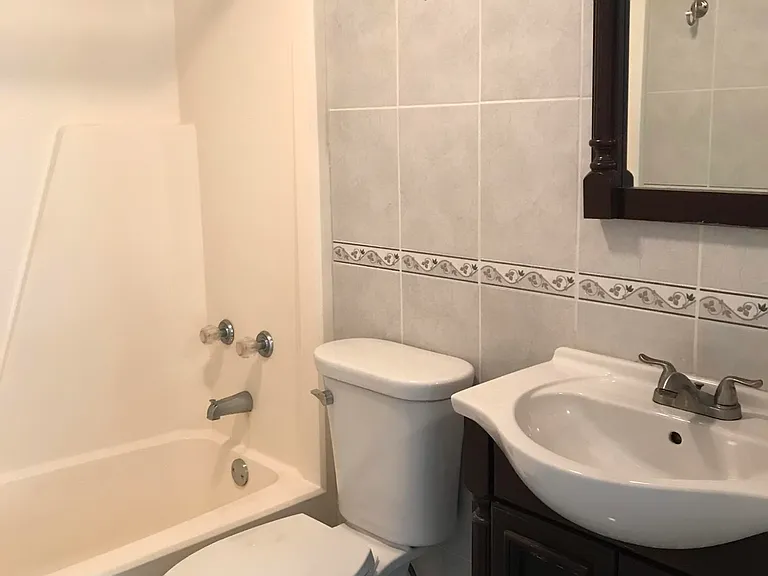 1534 Royal Forest Ct — Photo 10