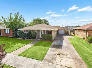 2404 Gallant Dr, Chalmette, LA 70043