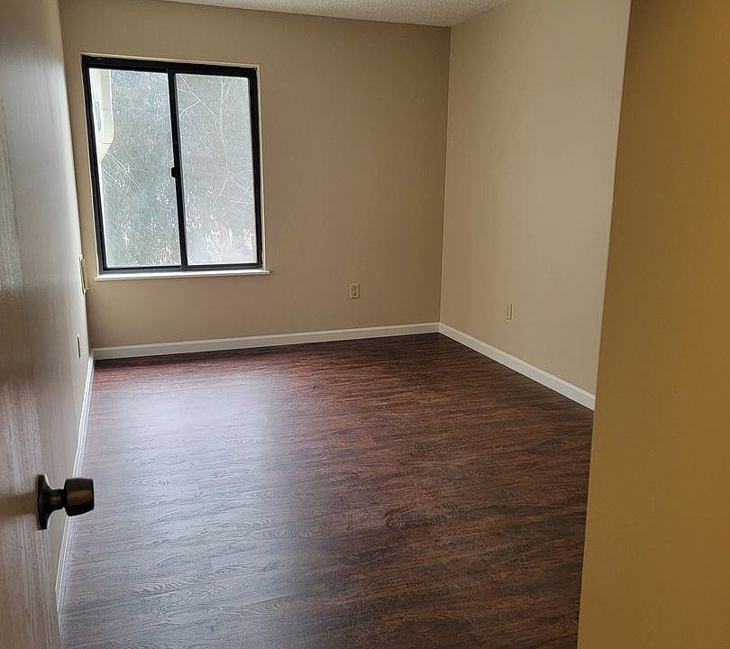 1st image of 727 4th Ave #211