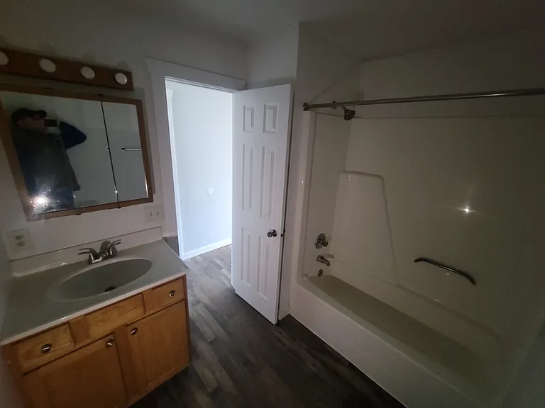 1097 Oakview Dr #6 — Photo 9