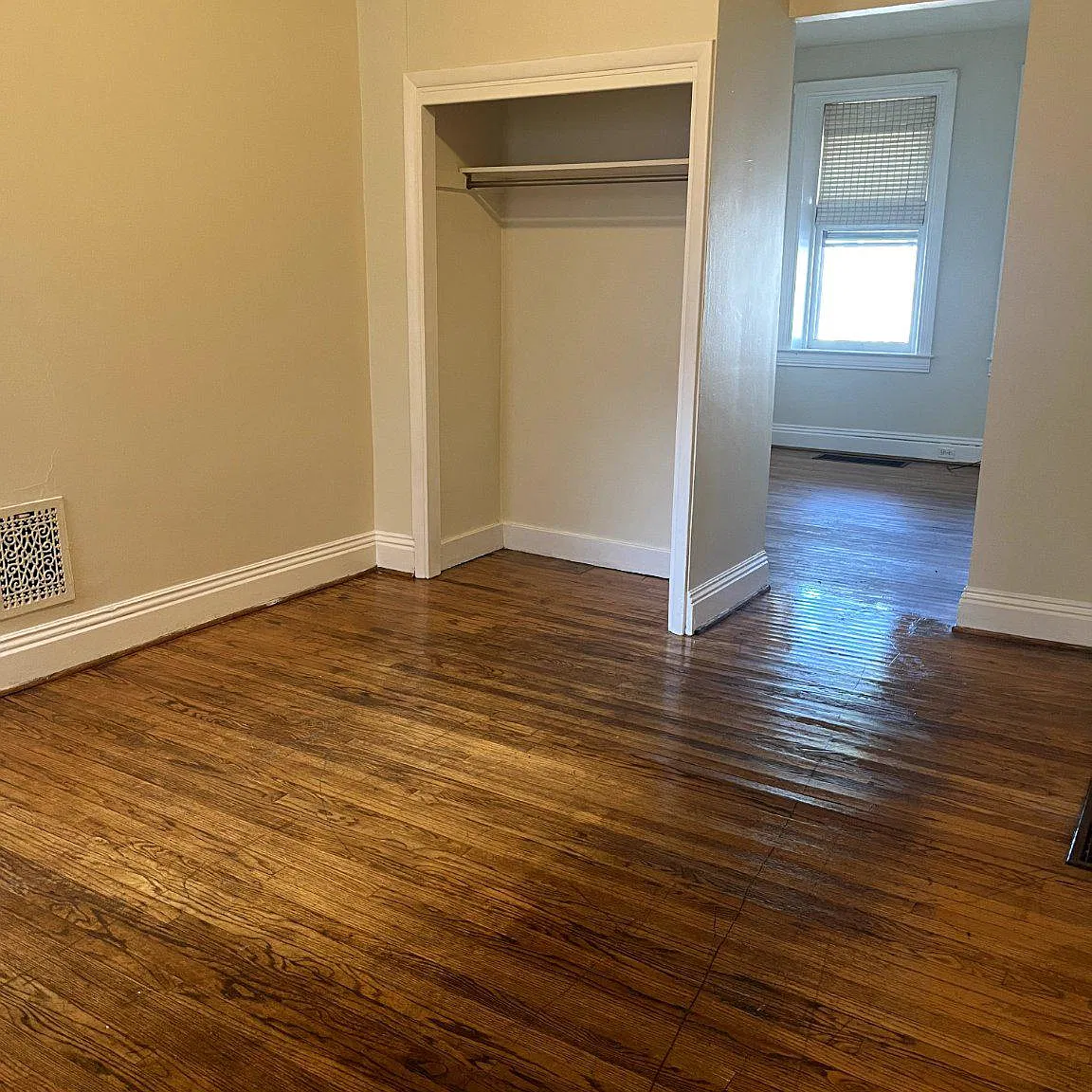 1 bed, 1.0 bath, 1752 sqft, $900 — Photo 4