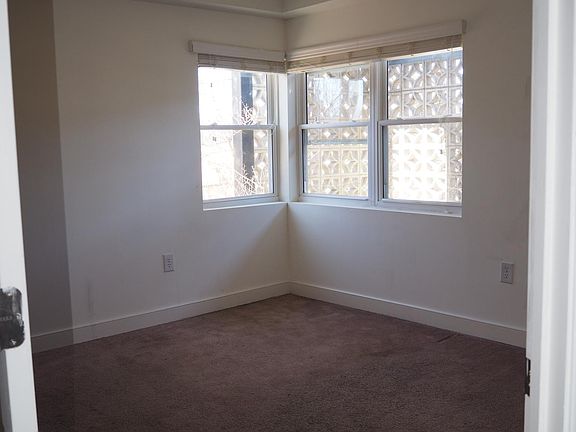 5th image of 1111 N Thompson St