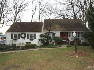 84 Heather Ln, Colonia, NJ 07067