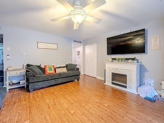 3rd image of 107-107A Litchfield Pines Dr #A