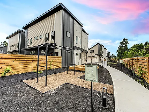 Cypress Manor Luxury Living — Photo 23