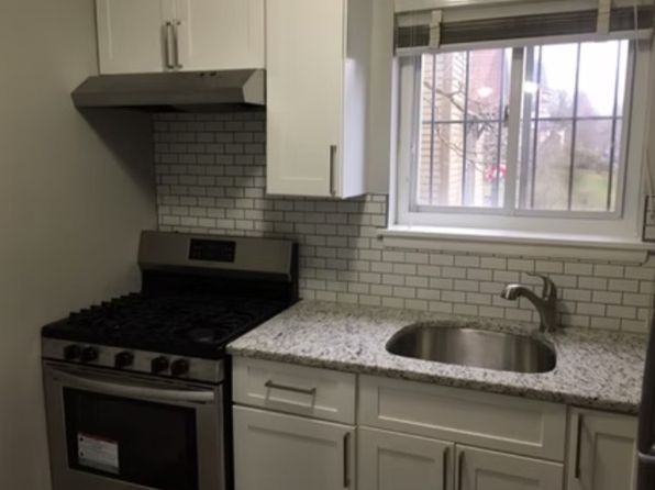 37 Kenyon St #204