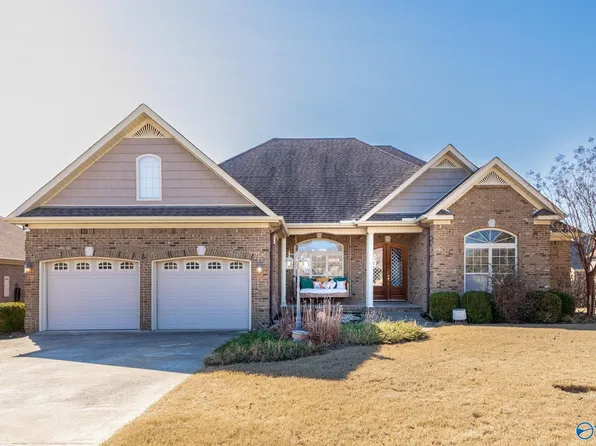 22932 Ledges Dr, Athens, AL 35613