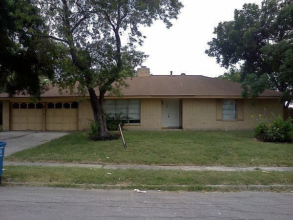 1st image of 103 Dartmoor St