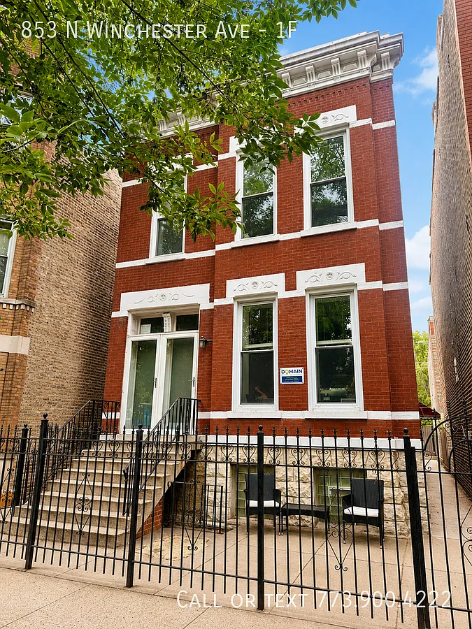 One Month Free Rent Ukrainian Village/East Village Location 3 Bed 2 Bath Duplex With 2 Parking Sp... — Photo 1