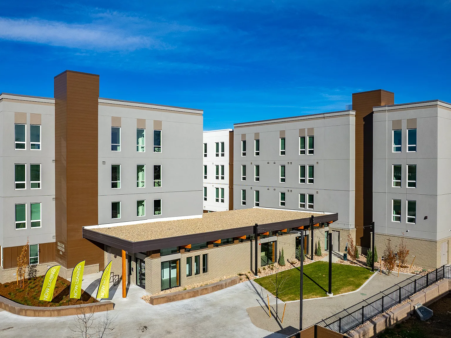 Ralston Gardens — Photo 2
