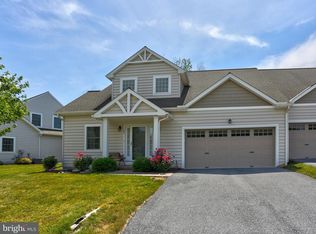 141 Baneberry Ln, Lititz, PA 17543