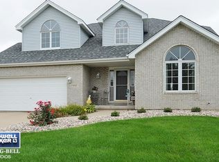 13443 S Round Barn Rd, Plainfield, IL 60585