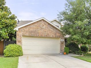 10500 Rising Knoll Ln, Fort Worth, TX 76131