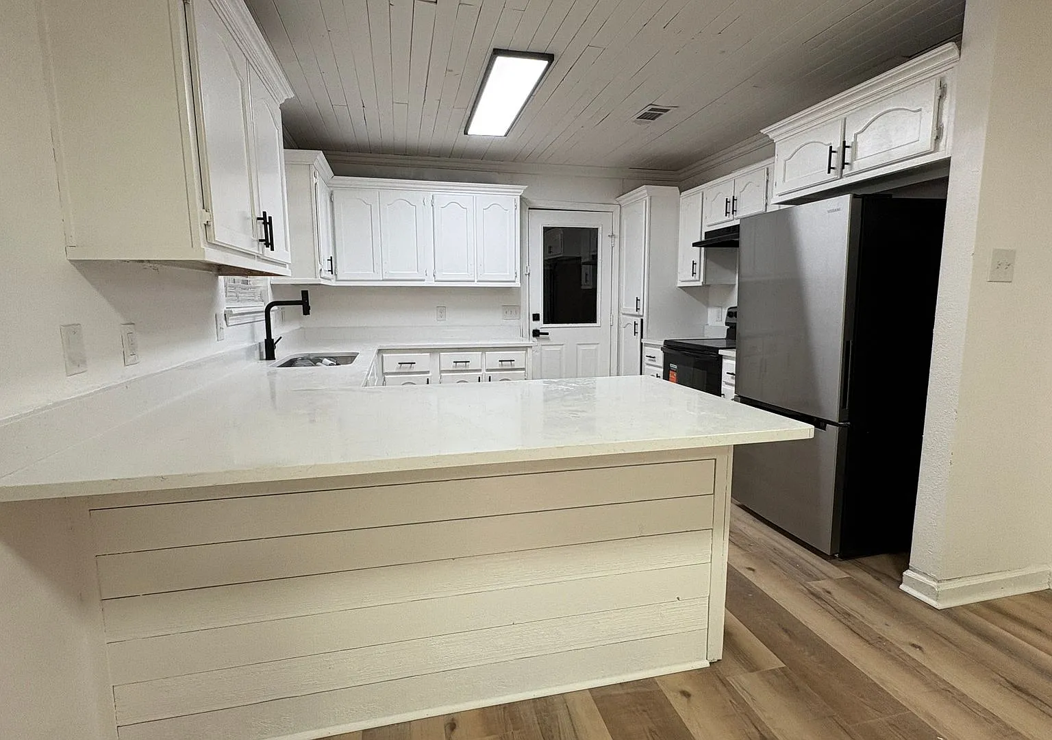 3 Bedrooms 2 Bathrooms $1,875/month — Photo 3