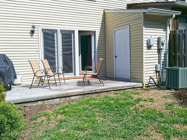 309 Fairfax Rd — Photo 4