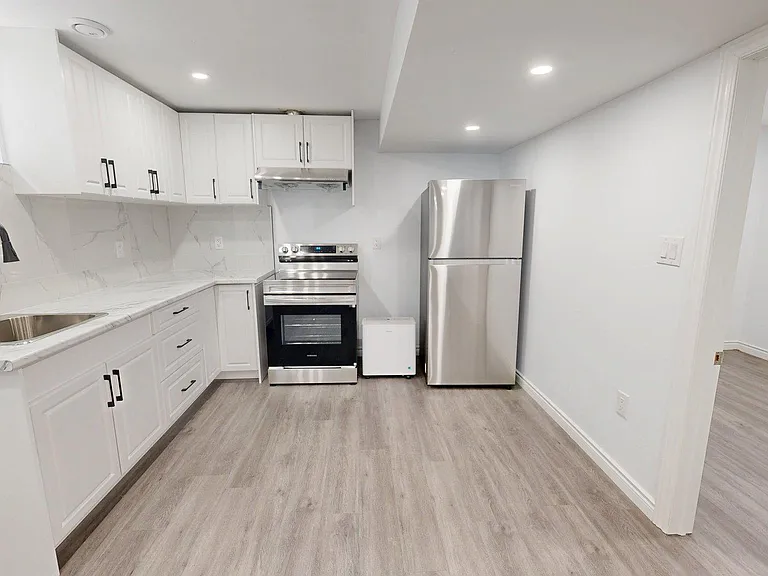 3252 Meadowgate Blvd #LOWER — Photo 26