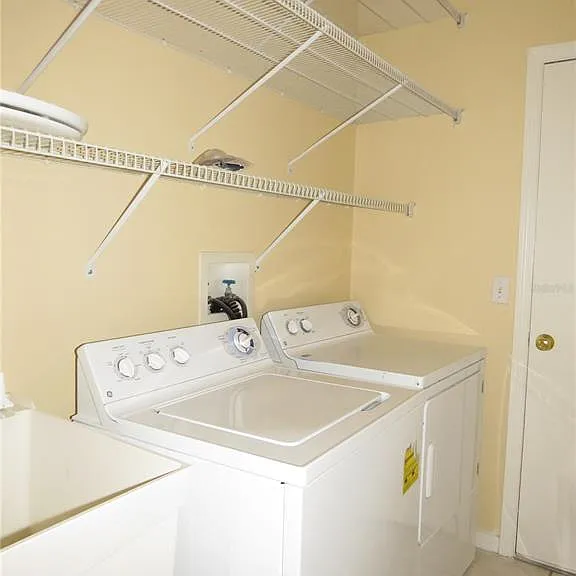 9427 Hunters Pond Dr — Photo 23