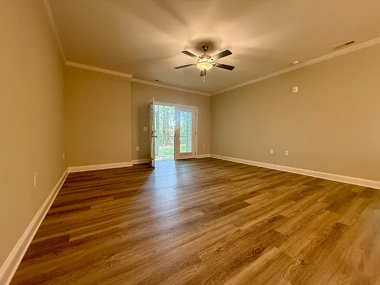 188 Gallery Dr #102 — Photo 3