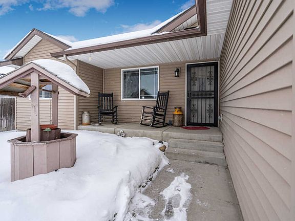 2nd image of 682 N Larri Lee St