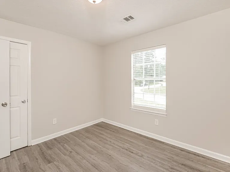 401 Sherwood Oaks Rd — Photo 11