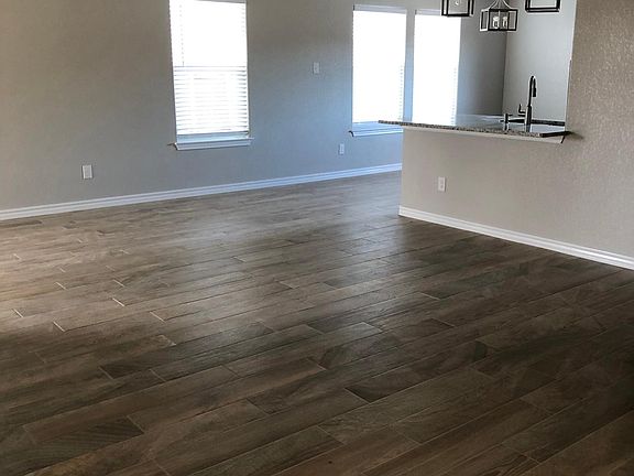 3rd image of 1374 Emily Ct