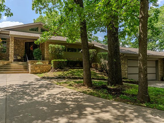 3rd image of 740 Russel Ridge Road