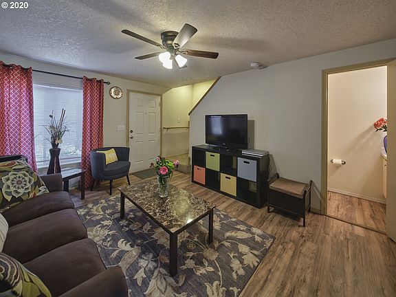 5th image of 4000 NE 109th Ave Unit 159