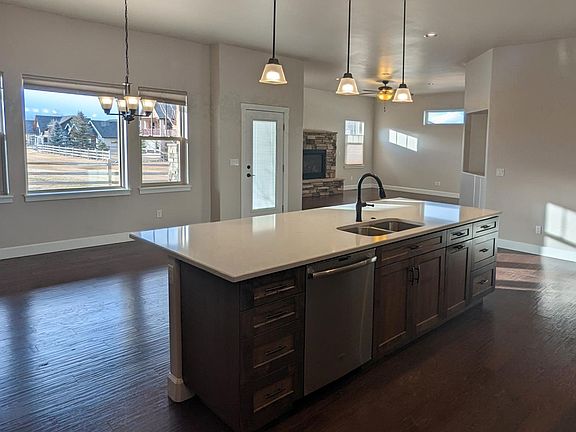5th image of 4016 Grand Mesa Dr
