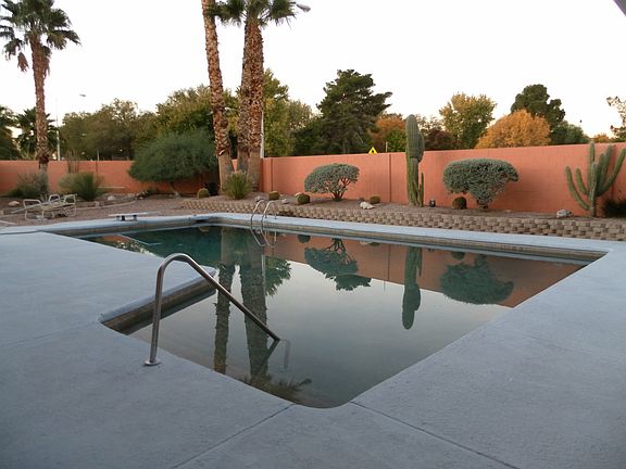 3rd image of 4675 Balfour Dr