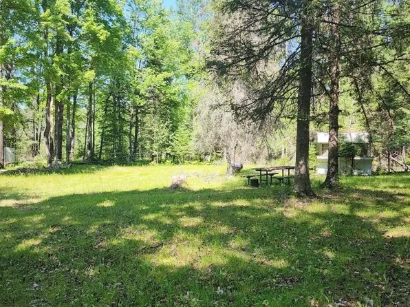 W8624 Swanson 24.5 Rd, Stephenson, MI 49887