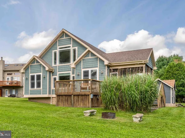 296 Lake Pointe Dr, McHenry, MD 21541