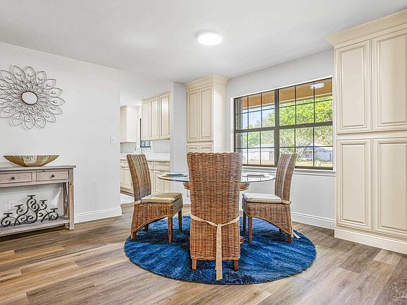 3rd image of 2060 Salamanca St