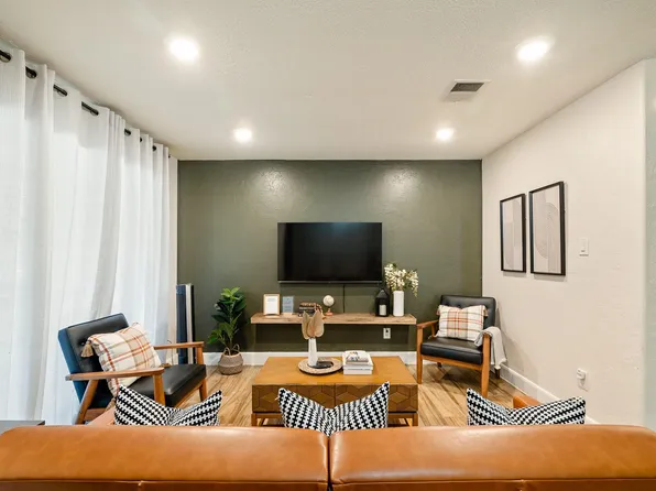 9651 Richmond Ave, Houston, TX 77063