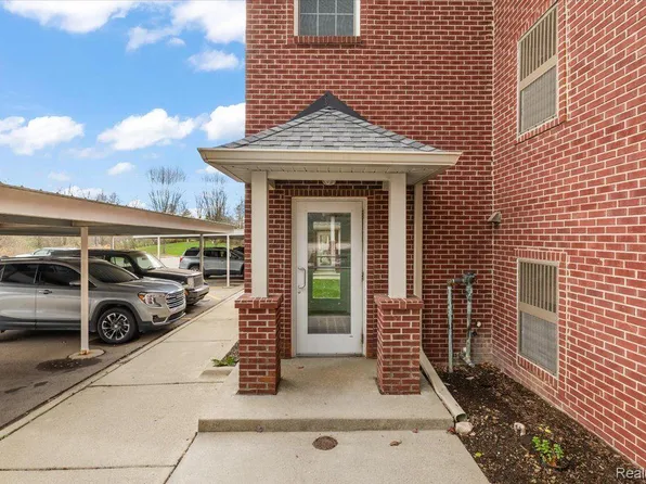 6600 Trillium Village Ln Unit 13, Clarkston, MI 48346