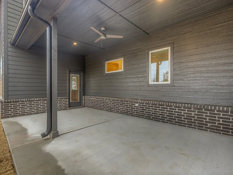 624 N Cedar Ave — Photo 37