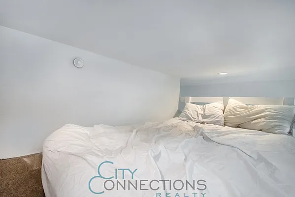 Rented by City Connections Realty | media 2