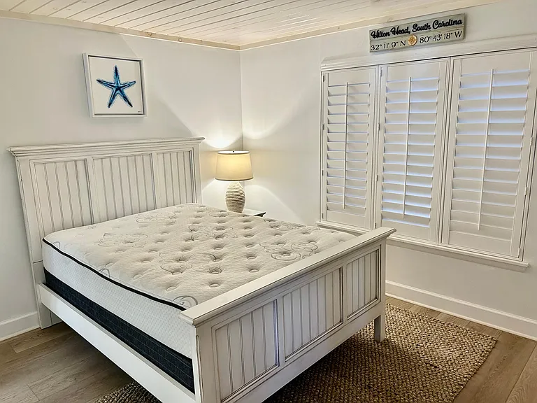 Guest bedroom