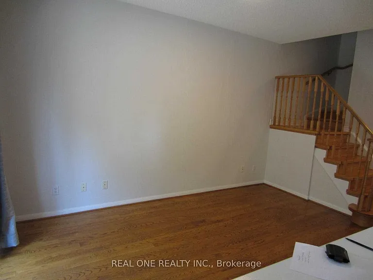6 Cox Blvd #5 — Photo 3