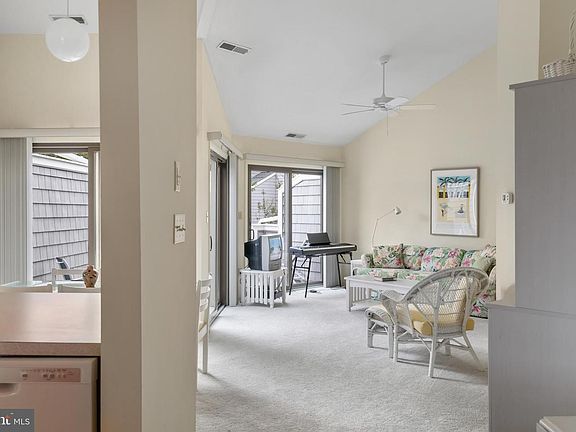 5th image of 39620 E Sun Dr Unit 724