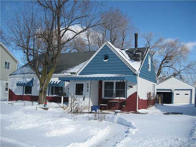 1st image of 153 Louis St