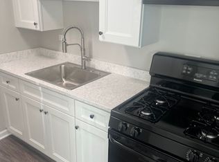 41 E Blecke Ave APT 3C, Addison, IL 60101