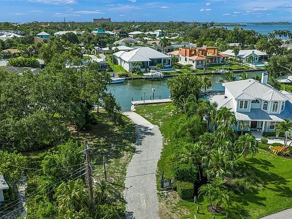 4th image of 7616 COVE TERRACE