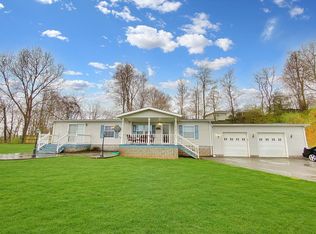 205 Crestridge Heights Rd, Bluefield, WV 24701