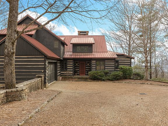 2nd image of 1213 Lost Valley Road