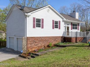 2204 Bishops Bridge Rd, Knoxville, TN 37922