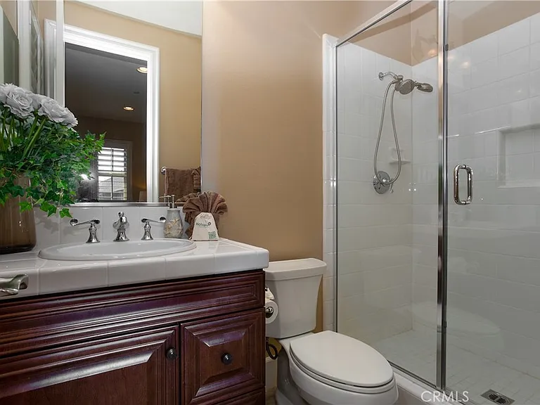 4731 Oceanridge Dr — Photo 22