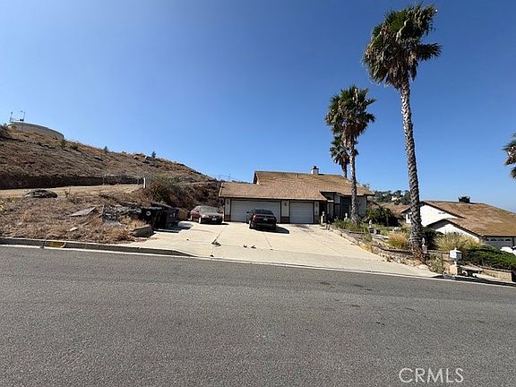 3rd image of 7296 Ridgeline Dr